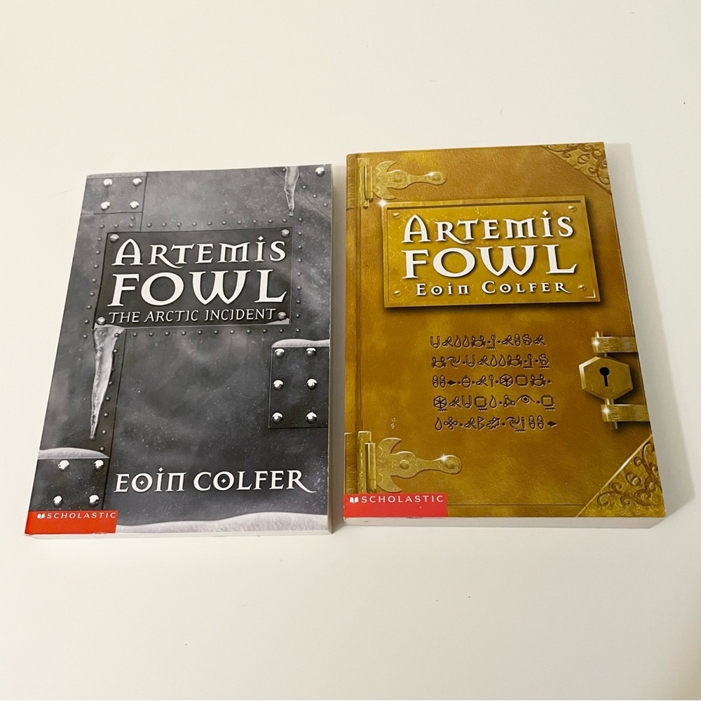 Artemis Fowl The Arctic Incident - Eoin Colfer - Scholastic Paperbacks Lot of 2